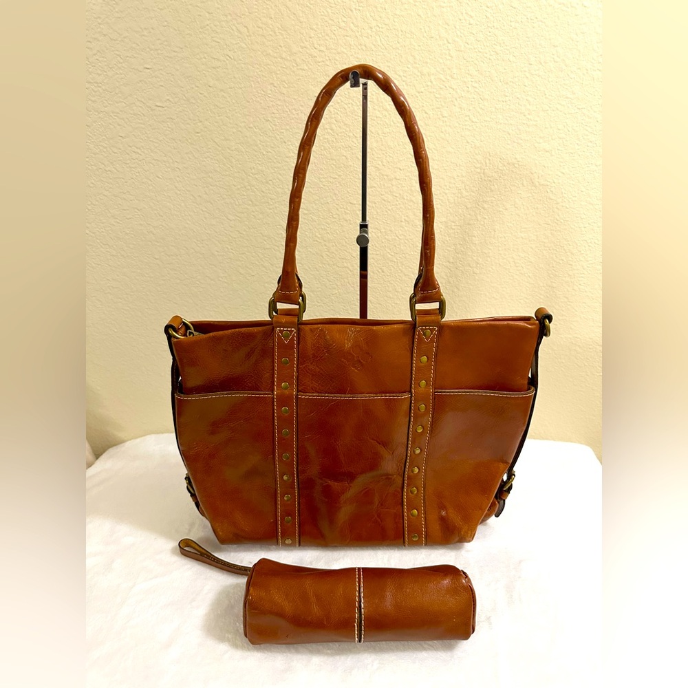 Patricia Nash tote bag and wristlet